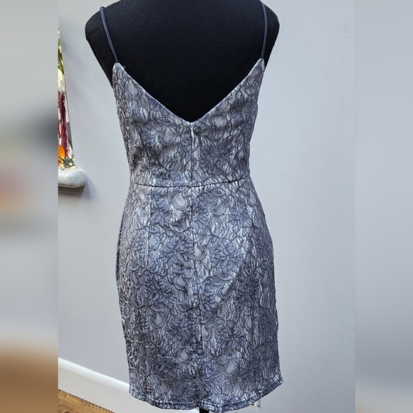 Line & Dot lace mini dress   Size L. Gray - Picture 3 of 10